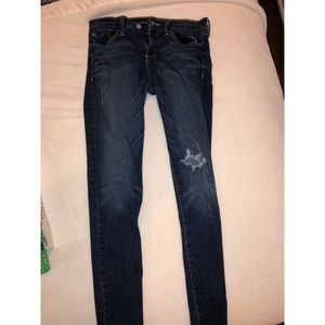 Hole skinny jeans